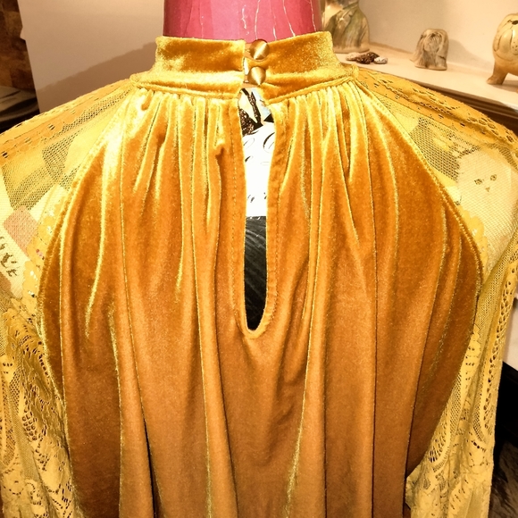 Free People mustard Velvet and Lace Top size small - Picture 8 of 11